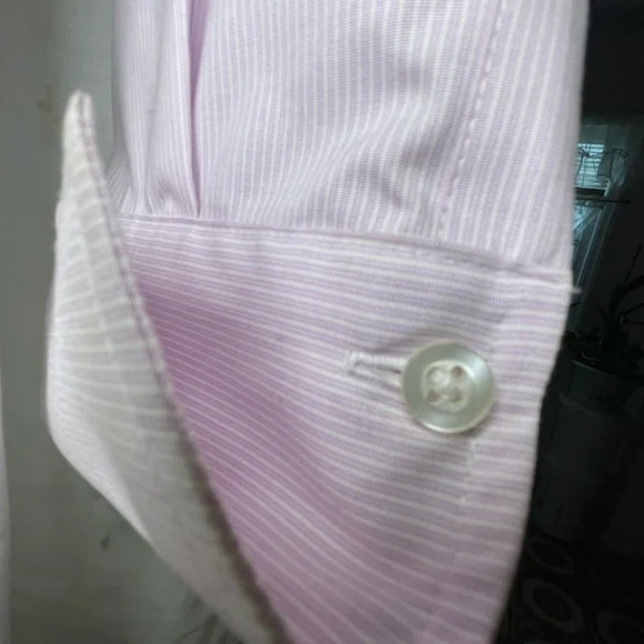 NWT Kirkland Signature Pink and White Pinstriped Button Down Shirt Size M 8/10 - Picture 10 of 10